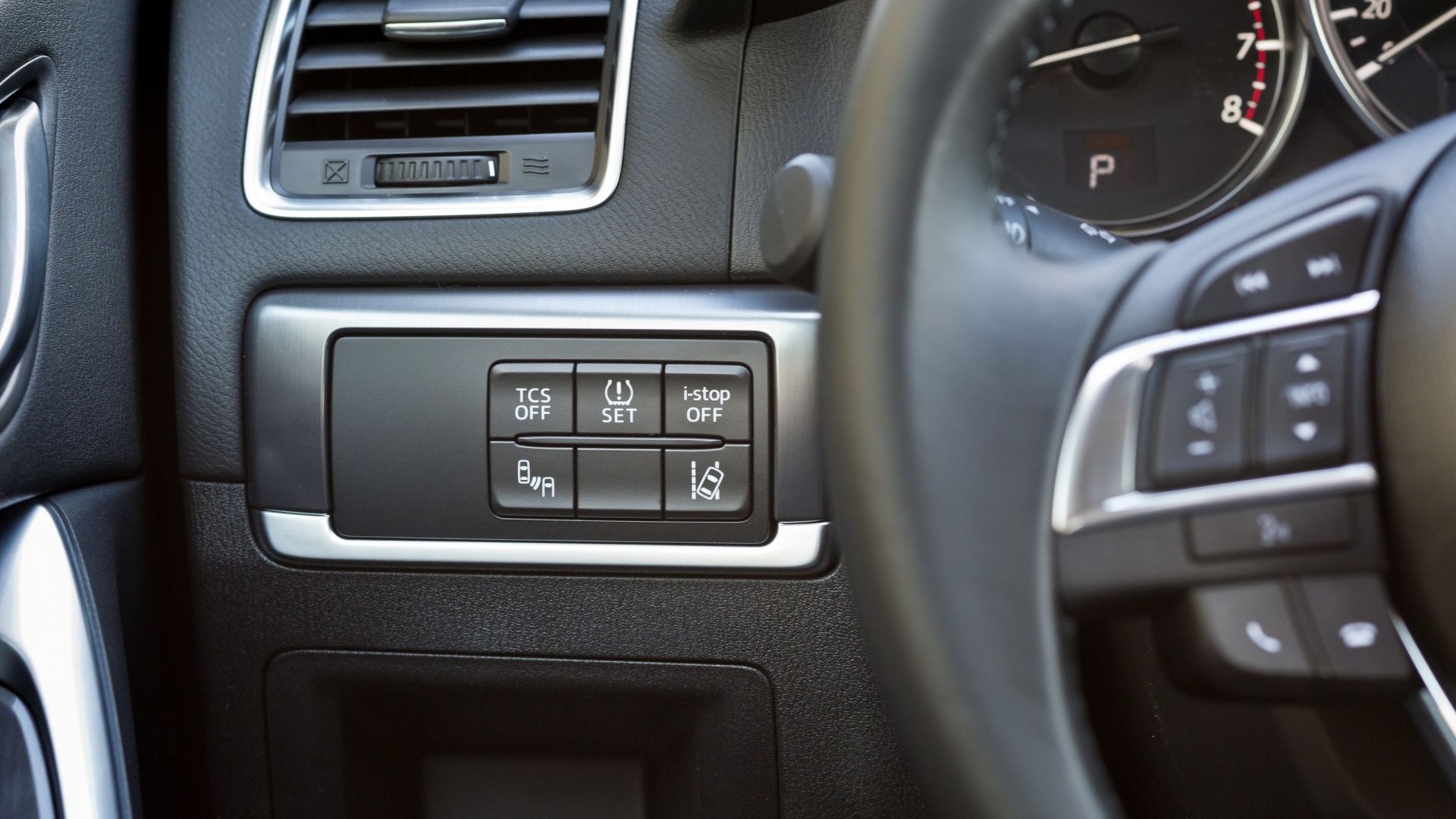 Управление сх 5. Кнопка Set Mazda CX-5. Мазда СХ 5 кнопка TCS. Мазда СХ-5 кнопки управления. Мазда СХ-5 кнопки на панели.