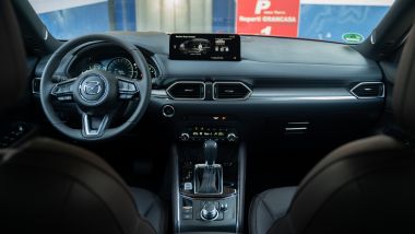 Mazda CX-5 2021: la plancia
