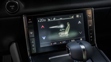 Mazda MX-30 e-Skyactiv R-EV, il touch screen del climatizzatore