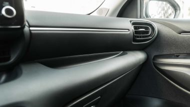 Mazda2 Hybrid, particolare della plancia