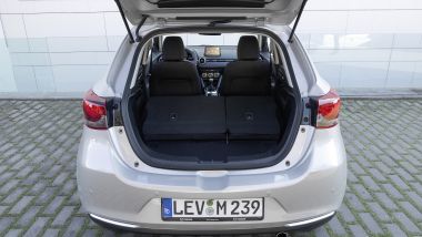 Mazda2 mild hybrid 2022: il bagagliaio