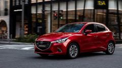 Mazda2 model year 2017: poche modifiche, prezzi da 14.050 euro