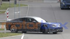 Scheda tecnica e foto spia di nuova BEV sportiva Mercedes-AMG GT
