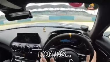 Mercedes-AMG GT: gli istanti prima della collisione con l'auto che viaggiava a circa 230 km/h