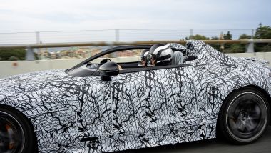 Mercedes-AMG Mythos Purespeed, si guida col casco