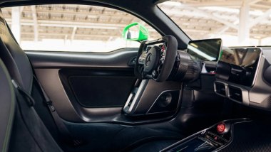 Mercedes-AMG One: abitacolo racing e finiture in pelle Nappa
