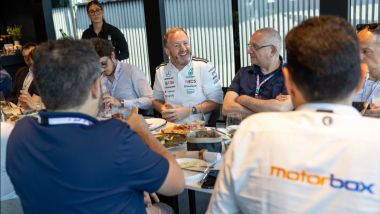 Mercedes-AMG Petronas Formula One Team Experience: Bradley Lord con i giornalisti