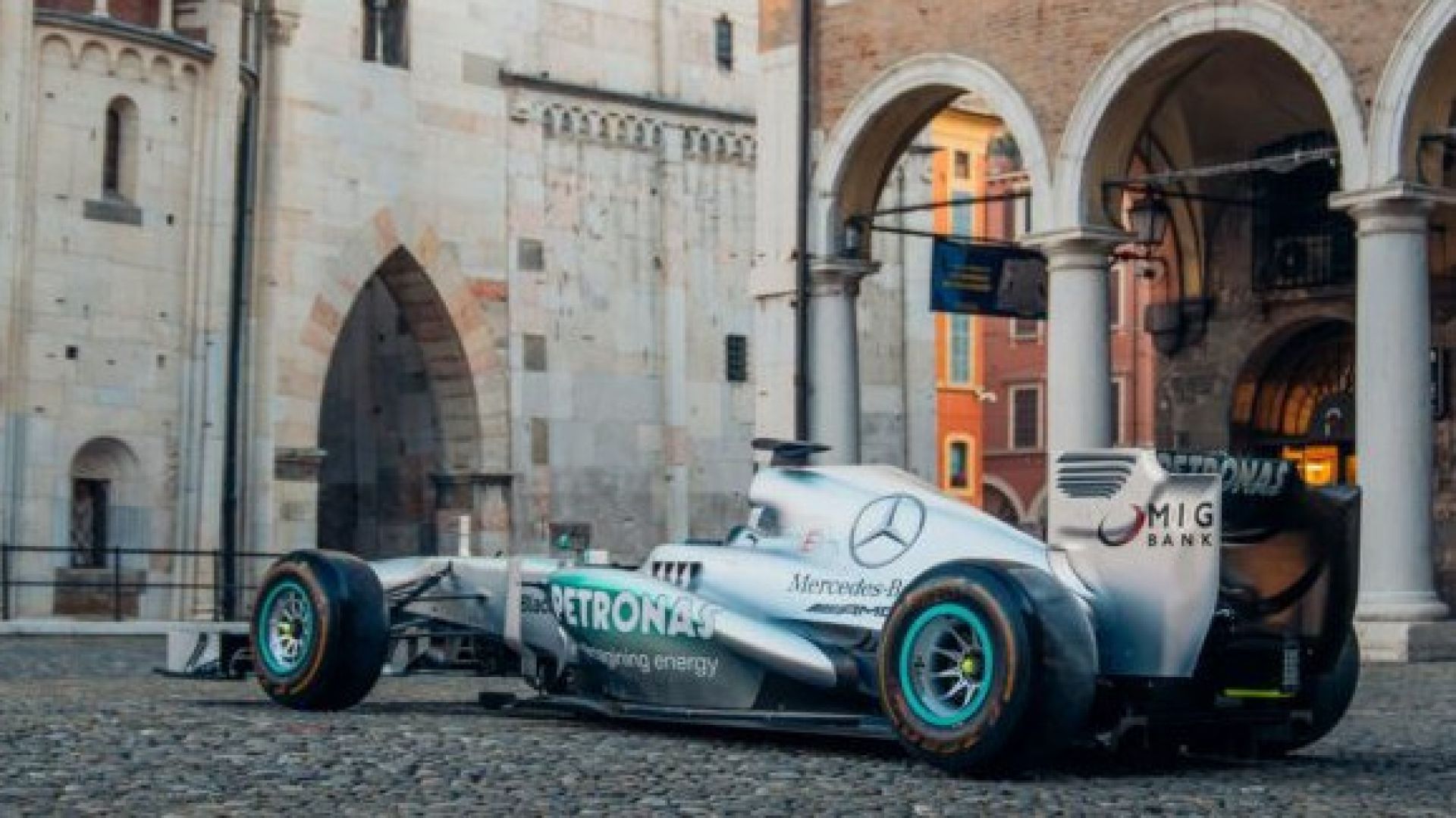 Prezzo record Mercedes F1 2013 Lewis Hamilton all'asta Sotheby's