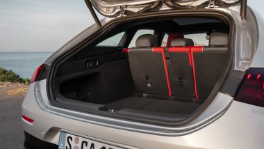 Mercedes-Benz CLA Shooting Brake EQ: il baule versatile, a cui si aggiunge il frunk da 101 litri