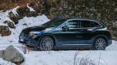 Mercedes-Benz SUV Winter Experience 2025: la EQE SUV nel Parco Nazionale dello Stelvio