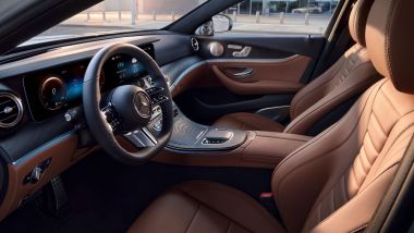 Mercedes Classe E 2020: gli interni lussuosi, confortevoli e di grande qualità