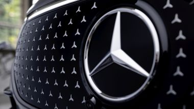 Mercedes EQA ed EQB restyling: la calandra col motivo a stelle