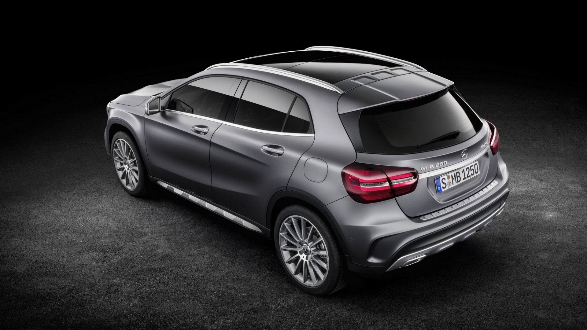 Mercedes GLA 2017, il restyling è servito. Ecco le novità [ VIDEO ].