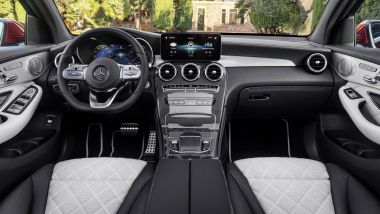 Mercedes GLC 2019: gli interni