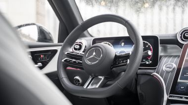 Mercedes GLC 220 d 4MATIC AMG Premium, il volante