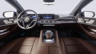 Mercedes GLE e GLE Coupé 2024: gli interni della coupé plug-in 