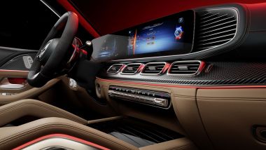 Mercedes GLS 2023: la versione AMG, dettagli in fibra di carbonio in abitacolo