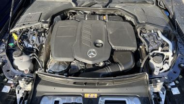 Mercedes: il quattro cilindri diesel plug-in hybrid da 313 CV di potenza della C 300 de