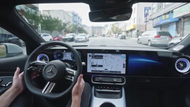 Mercedes MB.Drive Assist Pro: la guida a mani libere per la citt&agrave; debutta su CLA