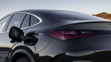 Mercedes rallenta il percorso verso l'elettrificazione totale