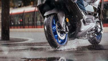 Michelin Power Shift, mescola full-silica a vantaggio della resa sul bagnato