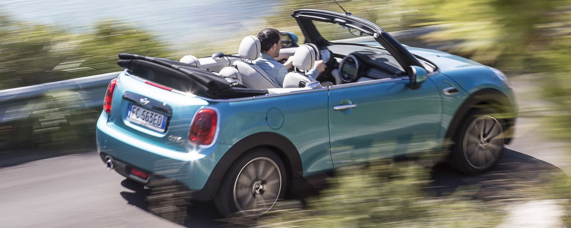 Prova Su Strada Mini Cabrio 2016 Il Video Motorbox
