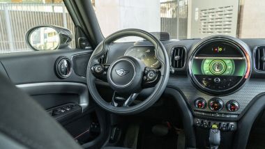 Mini Countryman SE All4 plug-in hybrid: il posto di guida