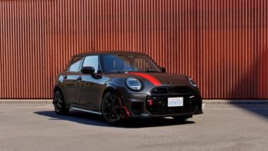 Mini Red Line Edition: ispirata ai modelli sportivi John Cooper Works