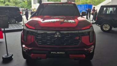 Mitsubishi Pajero Rally Concept: parafanghi allargati, gomme tassellate e livrea Ralliart