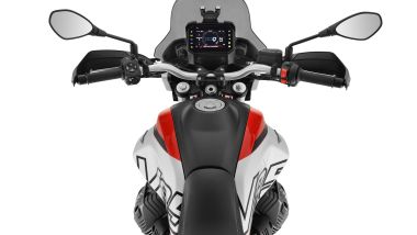 Moto Guzzi V85 TT 2024, la strumentazione 