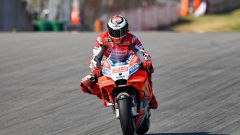 MotoGP 2018, Lorenzo e le Ducati volano al Sachsenring nelle FP2, Rossi solo 17°