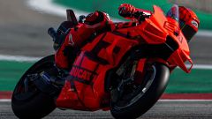 Test MotoGP Barcellona 2024, Marquez subito veloce sulla Ducati rossa. Martin prova l'Aprilia