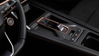 Motorizzazione Cupra e-Hybrid sempre con doppia frizione a 6 rapporti
