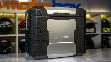 MyTech Superleggera, la valigia in fibra di carbonio protagonista del nostro MotorUnboxing
