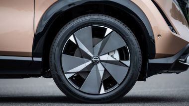 Nissan Ariya 2020: cerchi in alluminio da 19