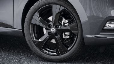 Nissan Micra N-TEC: i cerchi neri in lega