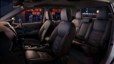 Nissan Navara 2021: gli interni