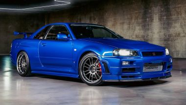 Nissan Skyline GT-R R34, 3/4 anteriore