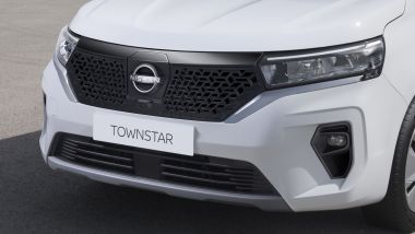 Nissan Townstar EV: la calandra anteriore chiusa