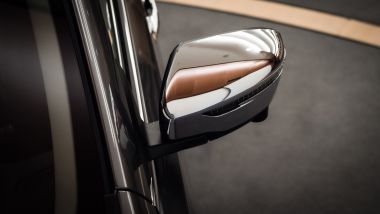 Nissan X-Trail Salomon: gli specchietti cromati