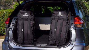 Nissan X-Trail Salomon: le due borse Salomon nell'allestimento
