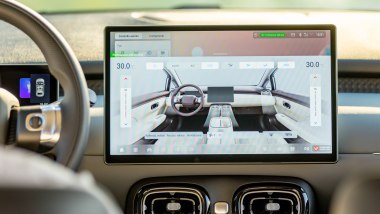 Nuova Aion UT: il sistema d'infotainment con touchscreen da 14,6'' e connettività completa