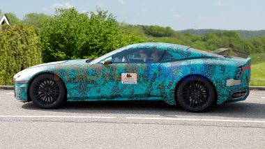 Nuova Aston Martin DBS: aerodinamica ottimizzata in funzione delle massime prestazioni