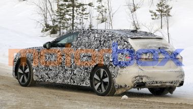 Nuova Audi A4 Avant: arriverà con trazione anteriore e integrale e cambio automatico