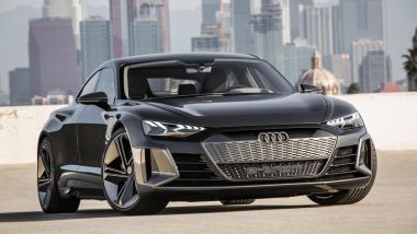 Nuova audi e-tron GT: il frontale molto distintivo della elettrica Audi