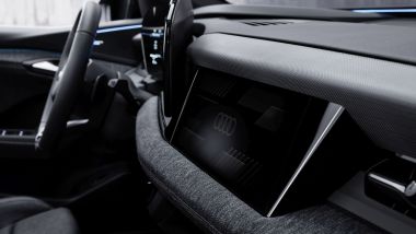 Nuova Audi Q6 e-tron a Monaco: lo schermo per il passeggero 