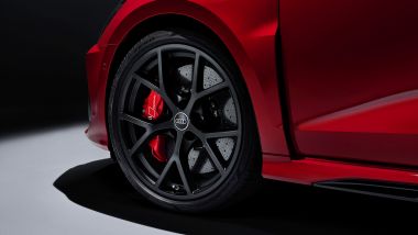 Nuova Audi RS3 Sportback: i freni carboceramici