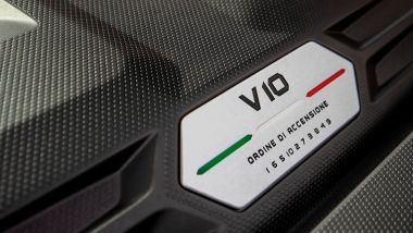 Nuova Baby Lambo: rivedremo il badge del V10 a bordo?