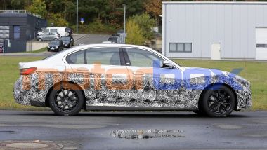 Nuova BMW i3, lo stile rimane molto simile alle versioni benzina e diesel