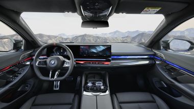Nuova BMW i5 2023: interni